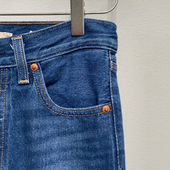 ❗️SOLD❗️Levi’s Ribcage Straight Leg Jeans Size 26 - Picture 5 of 10